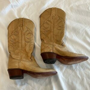 Cowboy (women’s) leather boots by Alberta Boot Co. Size 6AA